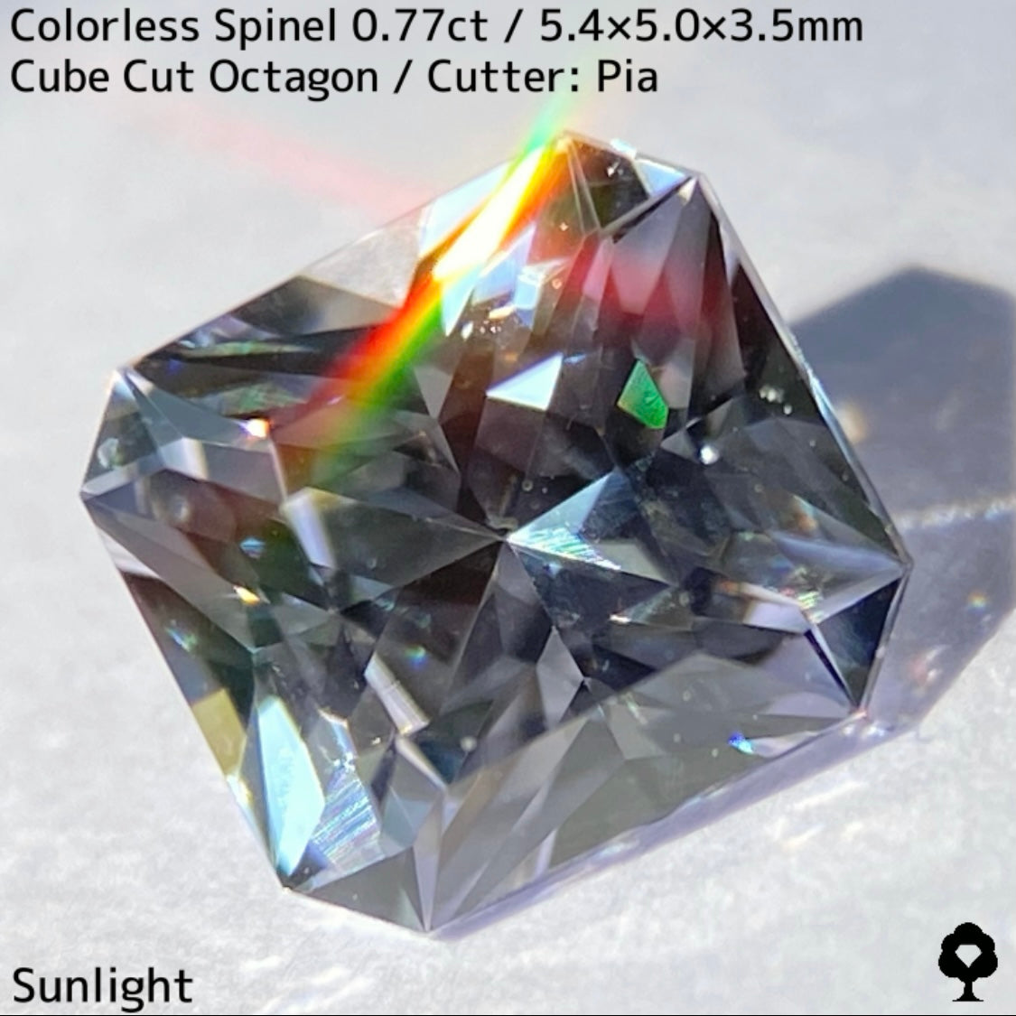 カラーレススピネル0.772ct★ダイヤ顔負けの強烈な煌めき放つレアカラーレス美結晶