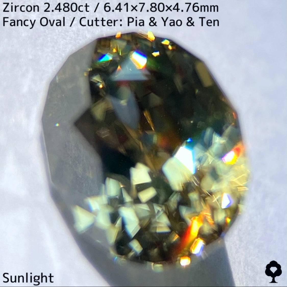 【ご当選者さま専用】ジルコン2.480ct★ゴールドの中に青の色だまりあるグリーンの煌めき放つ面白い1石