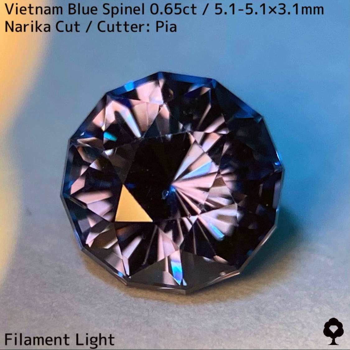 ベトナム産ブルースピネル0.65ct★美ヴァイオレティッシュブルーからナリカーの鋭い煌めきとファイアー放つ