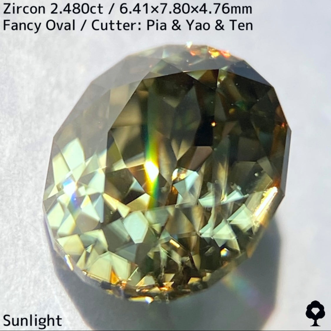 【ご当選者さま専用】ジルコン2.480ct★ゴールドの中に青の色だまりあるグリーンの煌めき放つ面白い1石