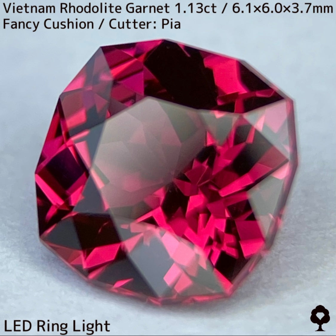 ベトナム産ロードライトガーネット1.13ct★オレンジ混じりのピンクの煌めきがたまらない美結晶ファンシークッション
