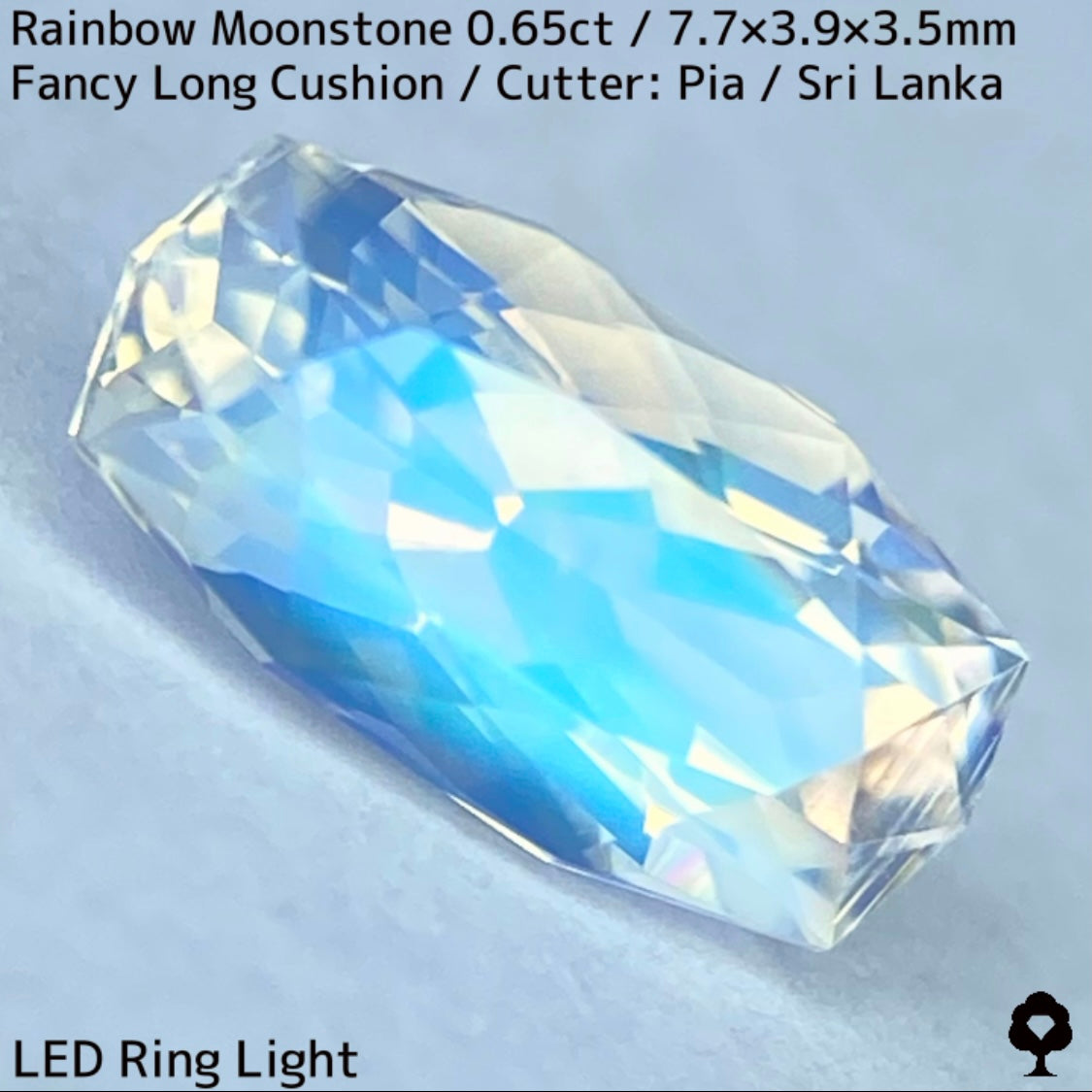 【抽選販売2/19(月)21時のライブにて〆切抽選】レインボームーンストーン0.65ct★シャープでなクッションに溢れ出るシラーたまらない美結晶