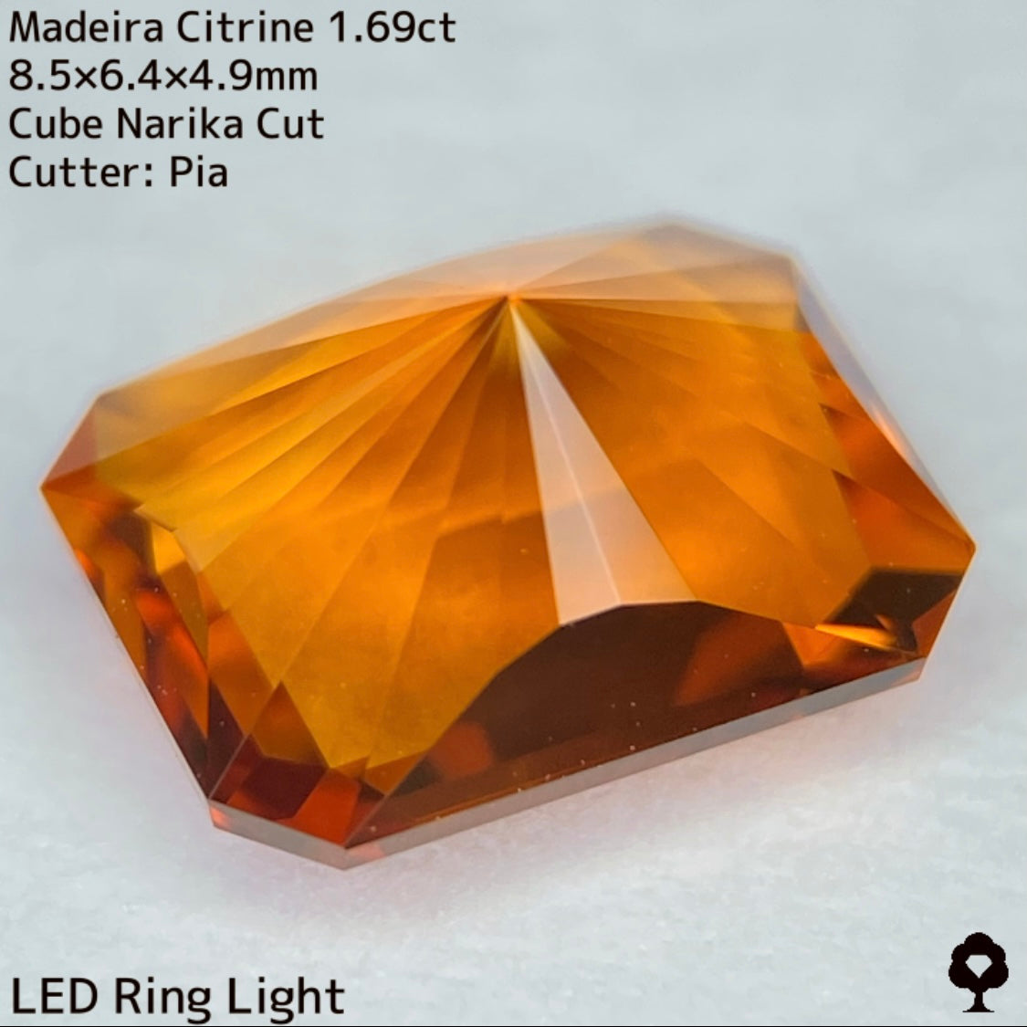 大人の色合いと腕時計のようなオクタゴンナリカー(時計)カット★マディラシトリン1.695ct