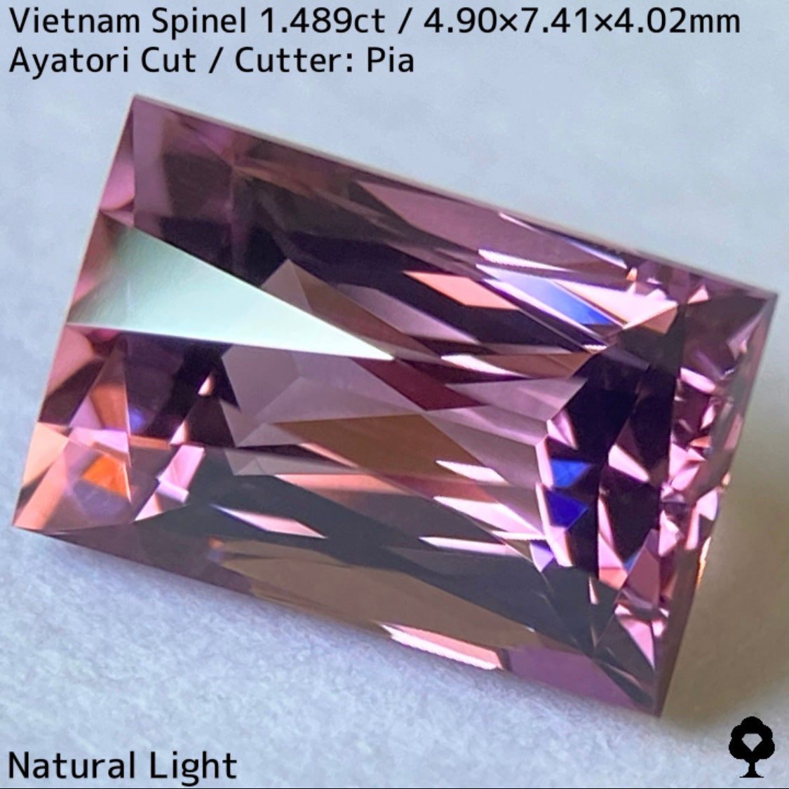 ベトナム産スピネル1.489ct★妖艶なピンキッシュパープルの超美結晶原石の形を生かしたシザースのあやとりカット