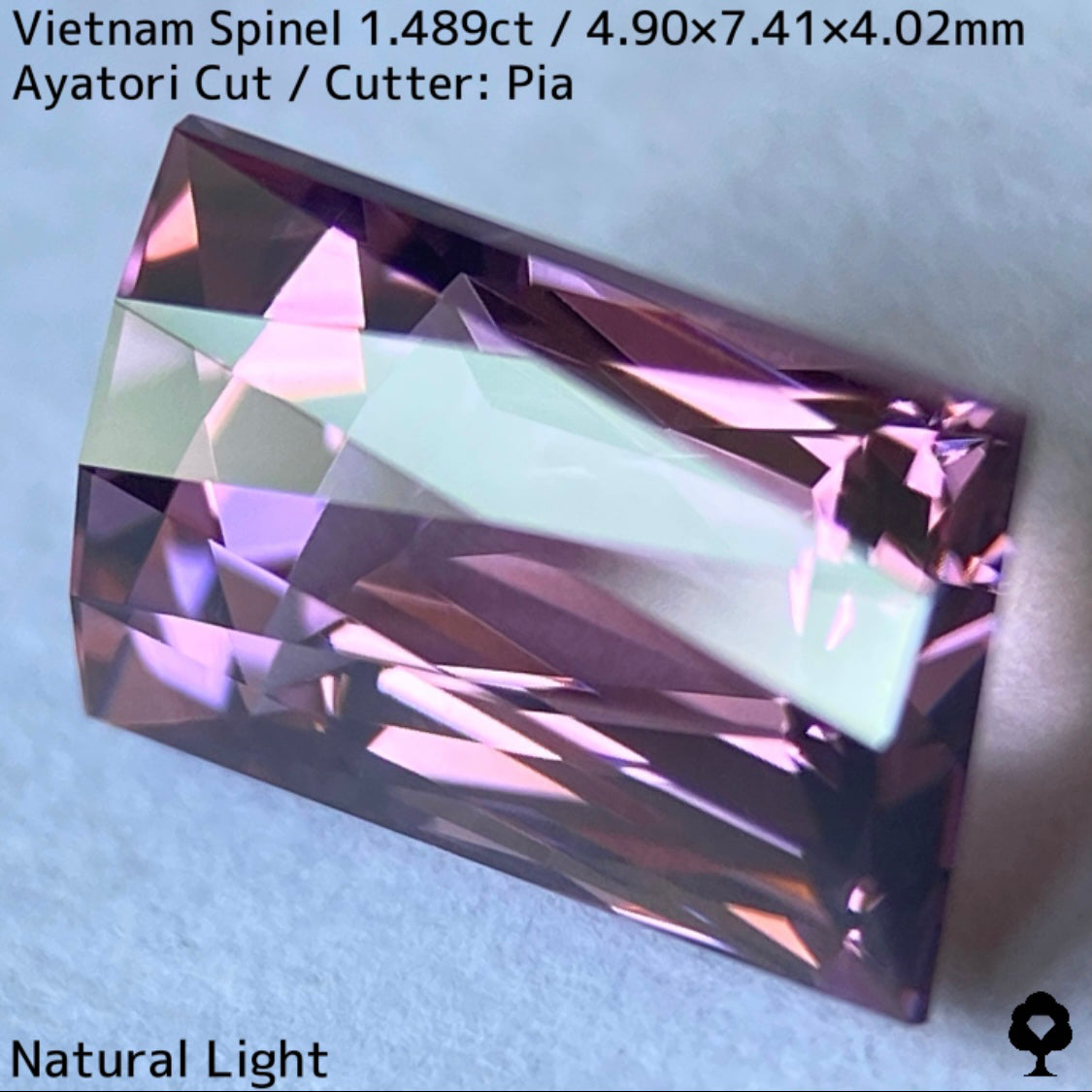 ベトナム産スピネル1.489ct★妖艶なピンキッシュパープルの超美結晶原石の形を生かしたシザースのあやとりカット