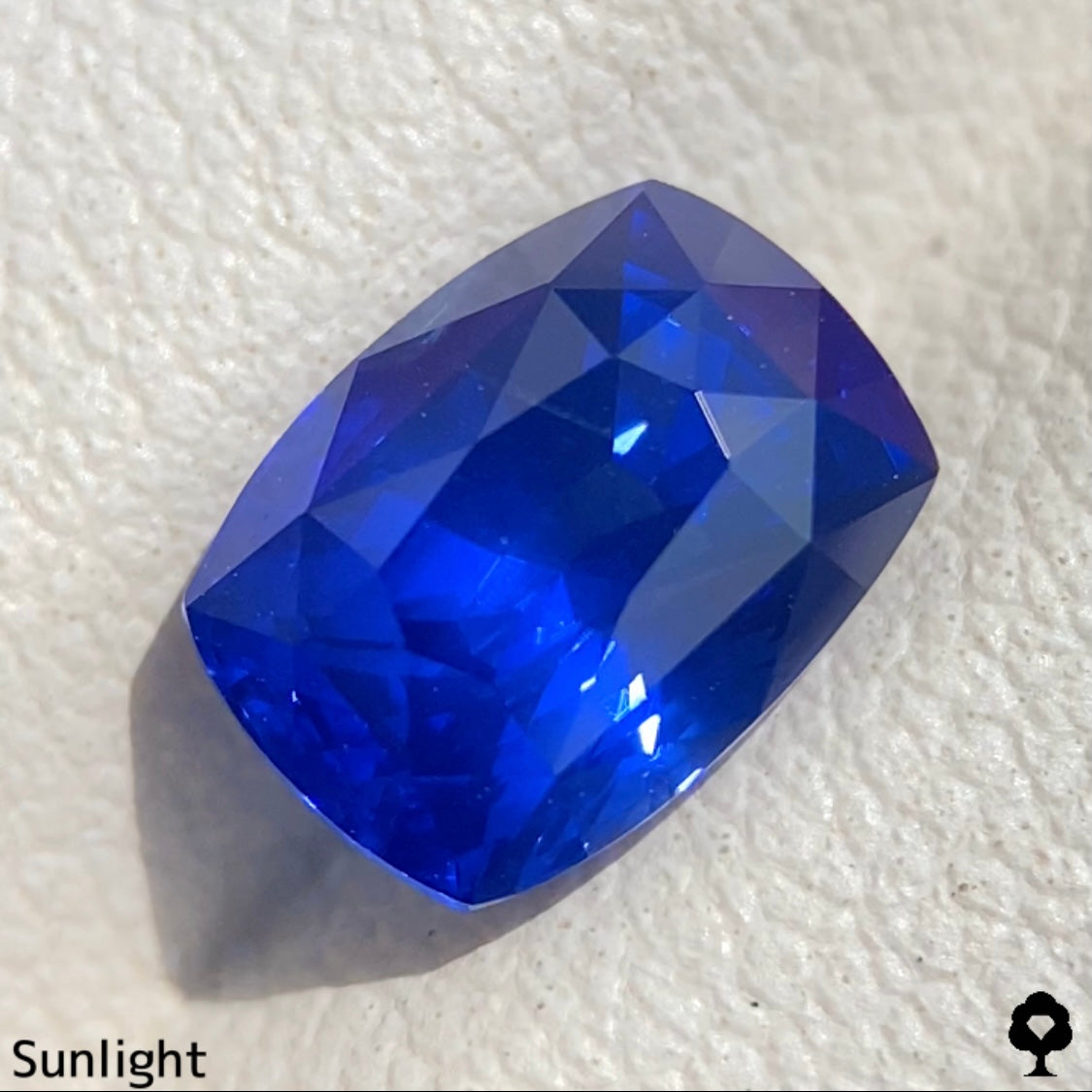 ビルマ産コーンフラワーブルーサファイア2.28ct★シルキー感も色合いもプロポーションも最高の希少ビルマ産