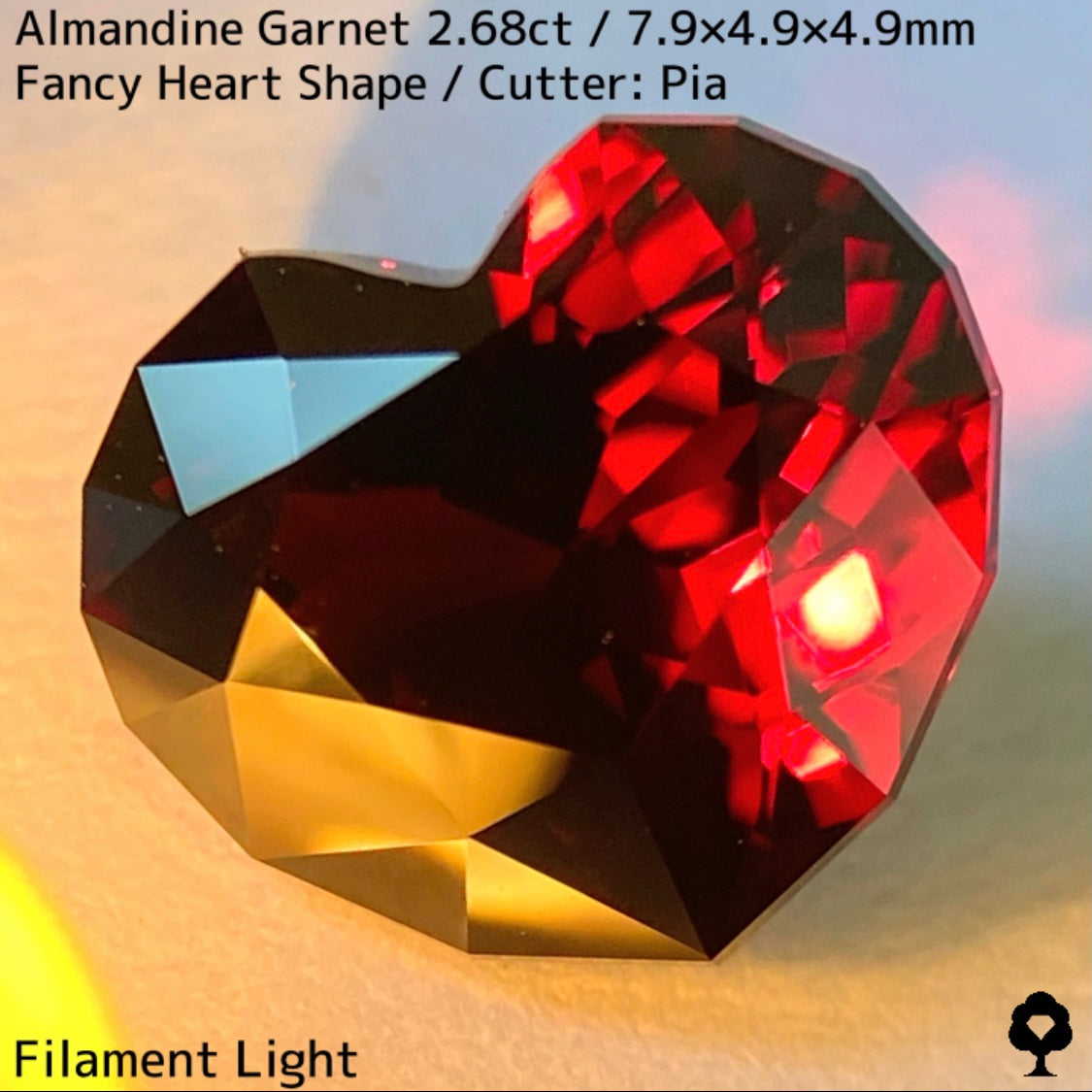 アルマンディンガーネット2.68ct★ディープオレンジーレッドハートシェイプから情熱の赤い炎