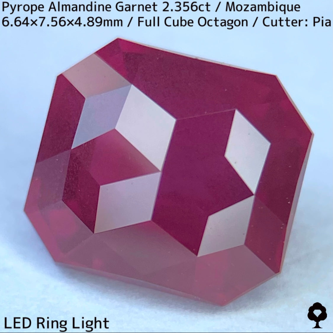 パイロープアルマンディンガーネット2.356ct★大人の味わい感じるシルキーロードライトで初のフルキューブオクタゴン