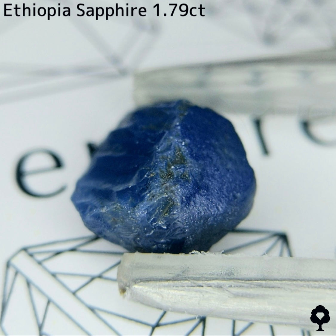 エチオピア産ロイヤルブルーサファイア0.870ct★シンプルなカットから湧き上がる鮮やかなロイヤルブルー★原石1.79ct付き