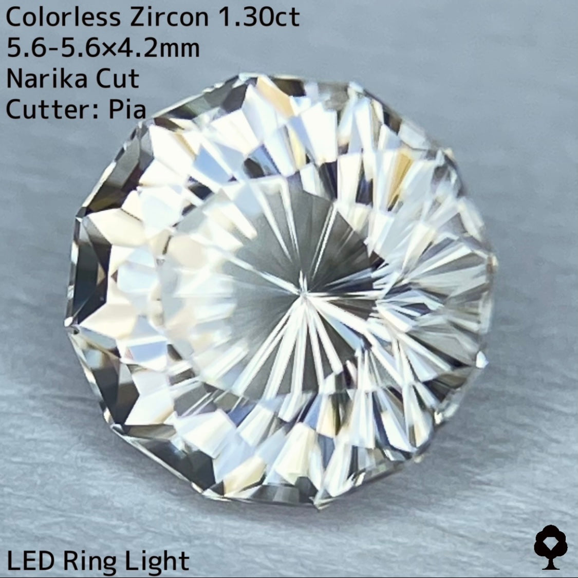 秒針が等しく現れるバチバチファイアーの見事なナリカーカット★カラーレスジルコン1.30ct