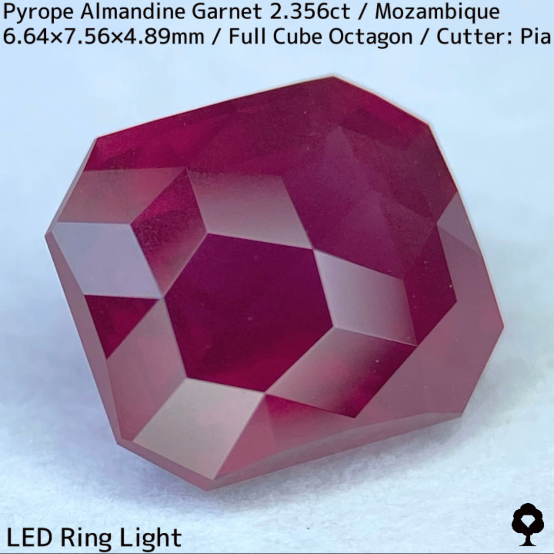パイロープアルマンディンガーネット2.356ct★大人の味わい感じるシルキーロードライトで初のフルキューブオクタゴン
