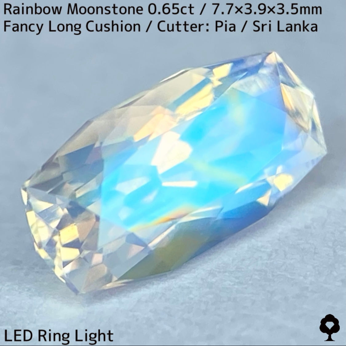【抽選販売2/19(月)21時のライブにて〆切抽選】レインボームーンストーン0.65ct★シャープでなクッションに溢れ出るシラーたまらない美結晶