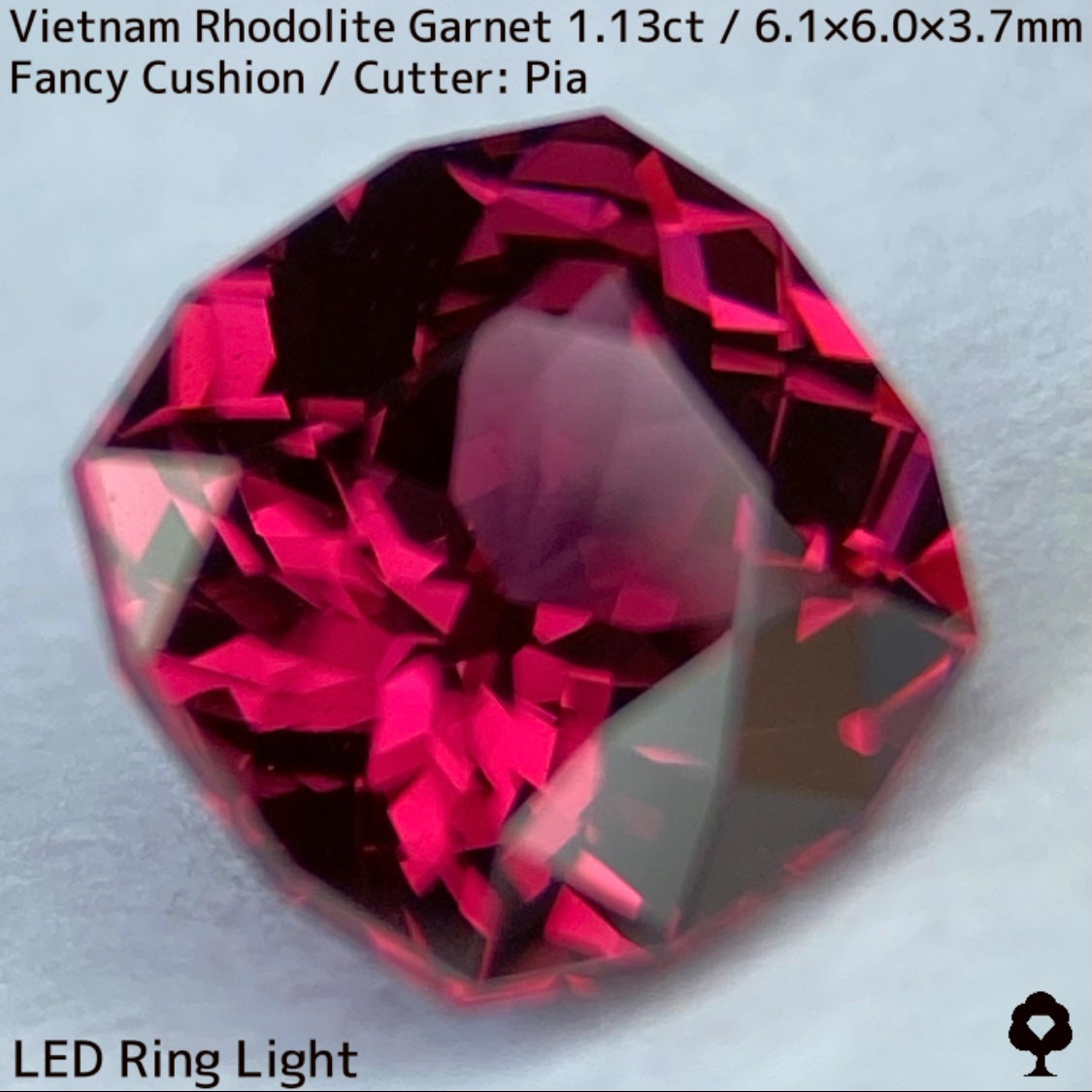 ベトナム産ロードライトガーネット1.13ct★オレンジ混じりのピンクの煌めきがたまらない美結晶ファンシークッション