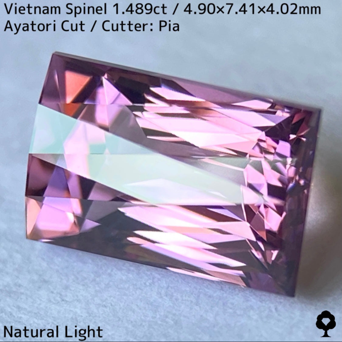 ベトナム産スピネル1.489ct★妖艶なピンキッシュパープルの超美結晶原石の形を生かしたシザースのあやとりカット