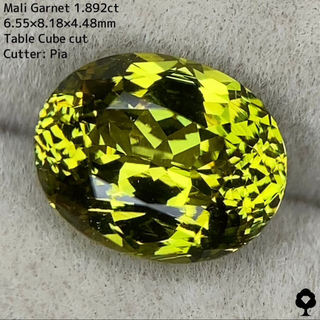 マリガーネット1.892ct★2ctに迫る大きさの絶品結晶はテーブルキューブカットで激レアなペリドットカラー