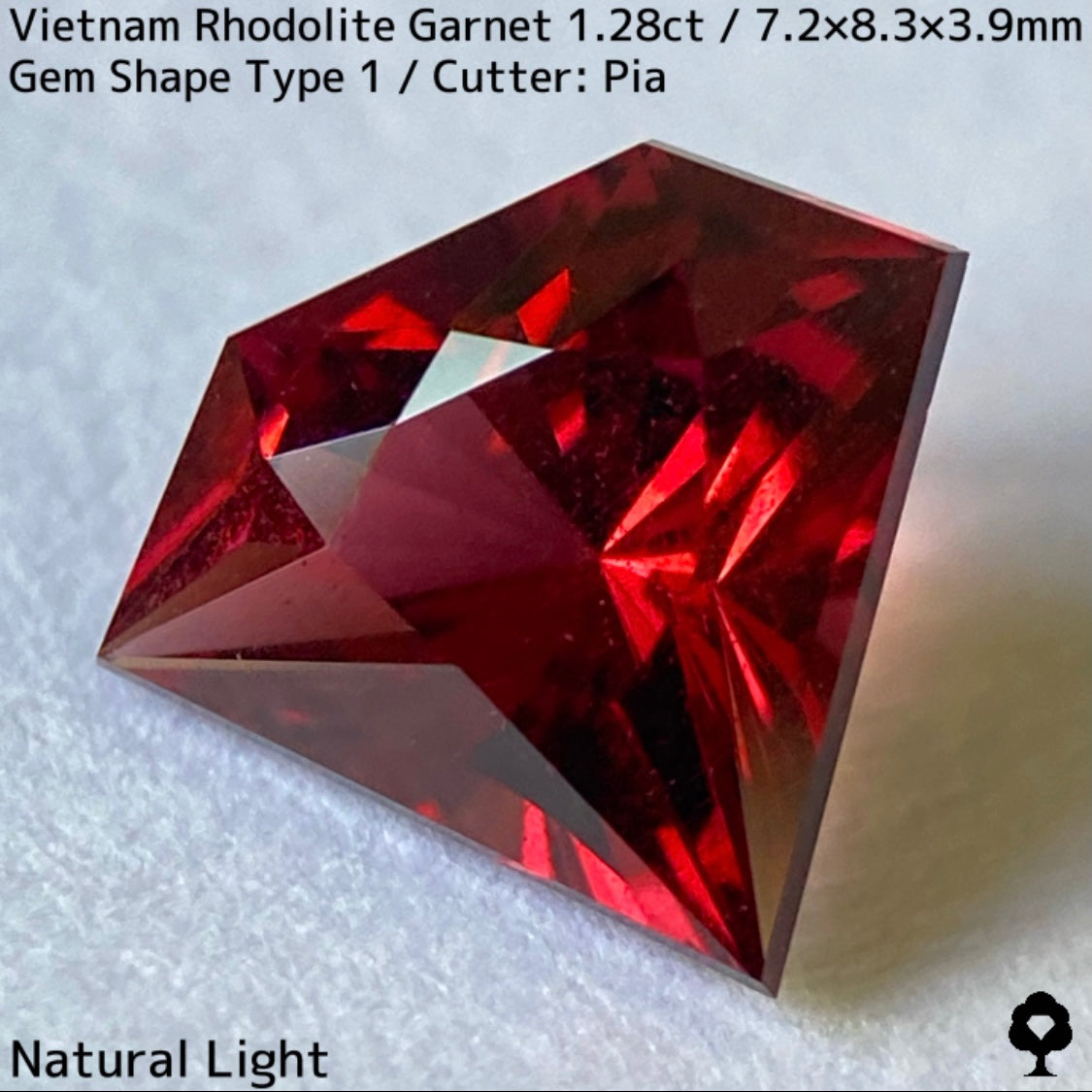 【お客さま専用】ベトナム産ロードライトガーネット1.28ct★バランス抜群の宝石形に仕上がったオレンジ強めの美色ロードカラー