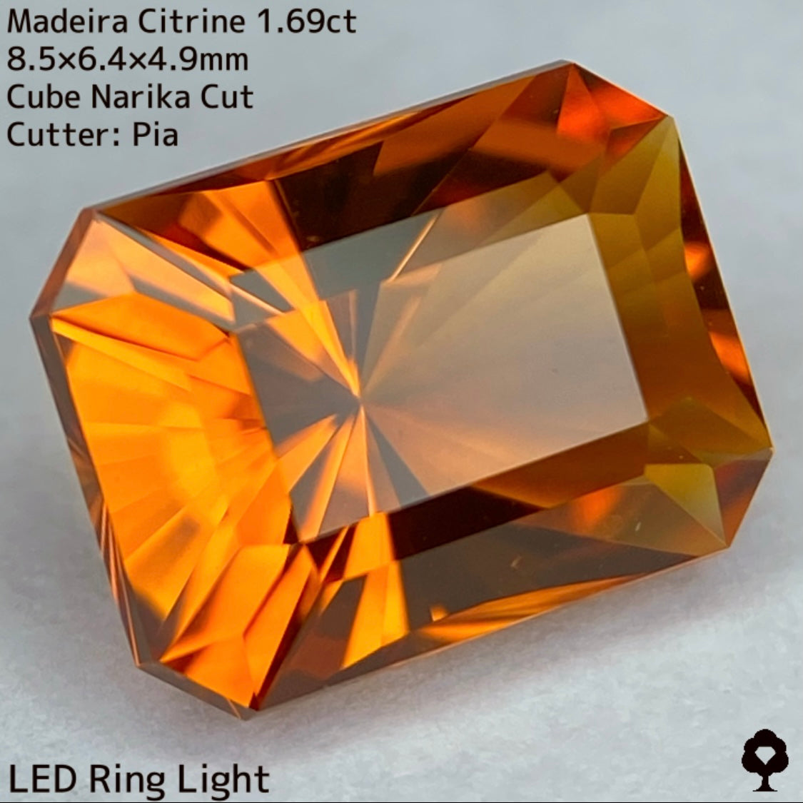 大人の色合いと腕時計のようなオクタゴンナリカー(時計)カット★マディラシトリン1.695ct
