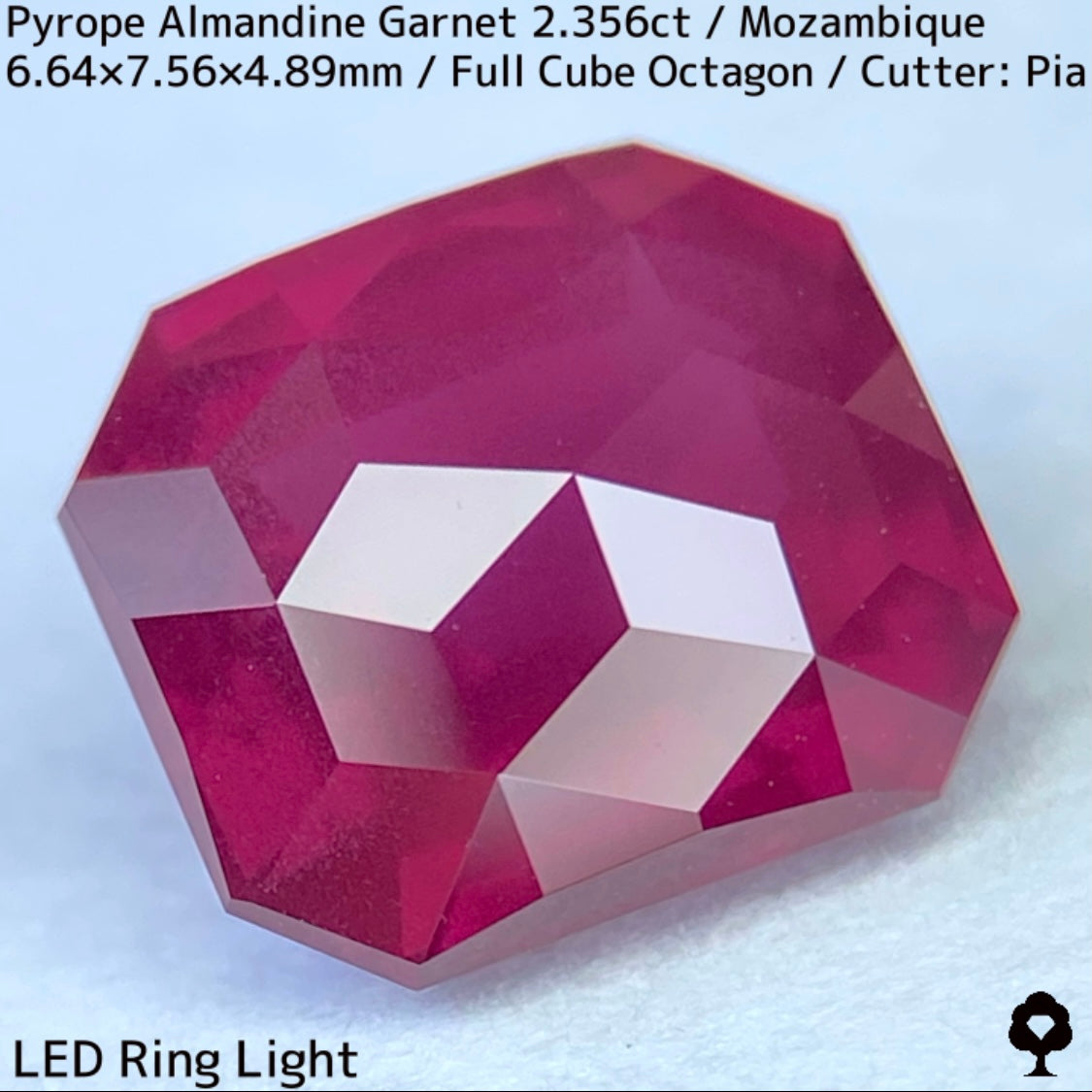 パイロープアルマンディンガーネット2.356ct★大人の味わい感じるシルキーロードライトで初のフルキューブオクタゴン
