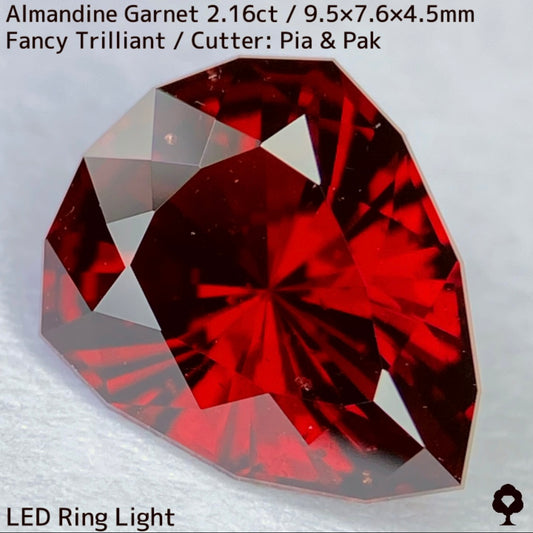 アルマンディンガーネット2.16ct★オレンジーレッドの鋭い煌めき放つ【炎の盾】