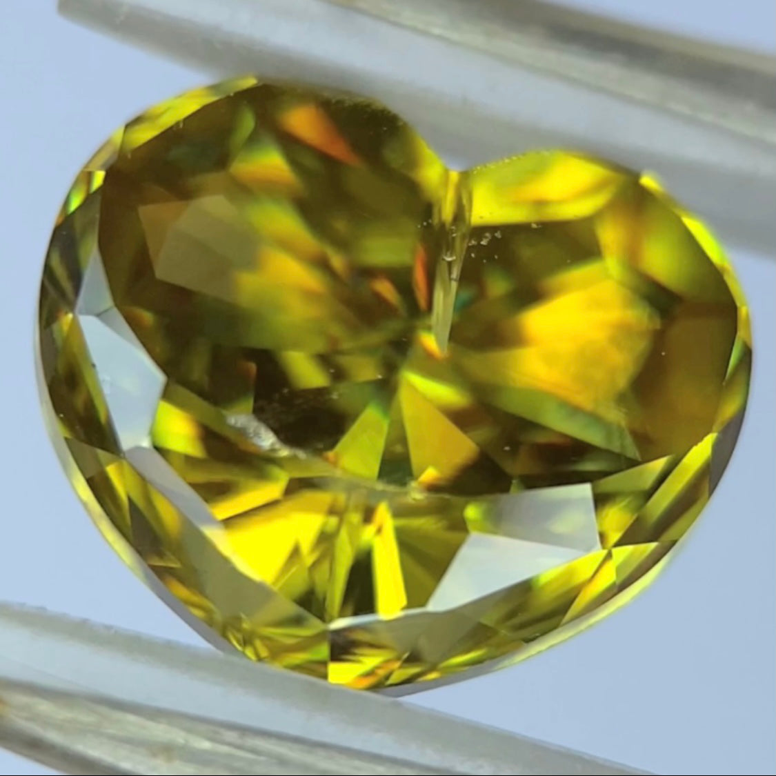 【お客さま専用】マダガスカルスフェーン2.780ct★致命的亀裂を取り去った太陽と月をイメージした煌めき凄まじい美結晶