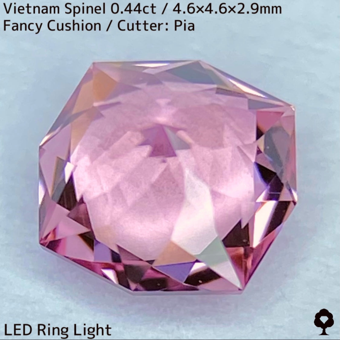 ベトナム産ピンクスピネル0.44ct★桜ピンクの美結晶から煌めきとファイアーが止まらない