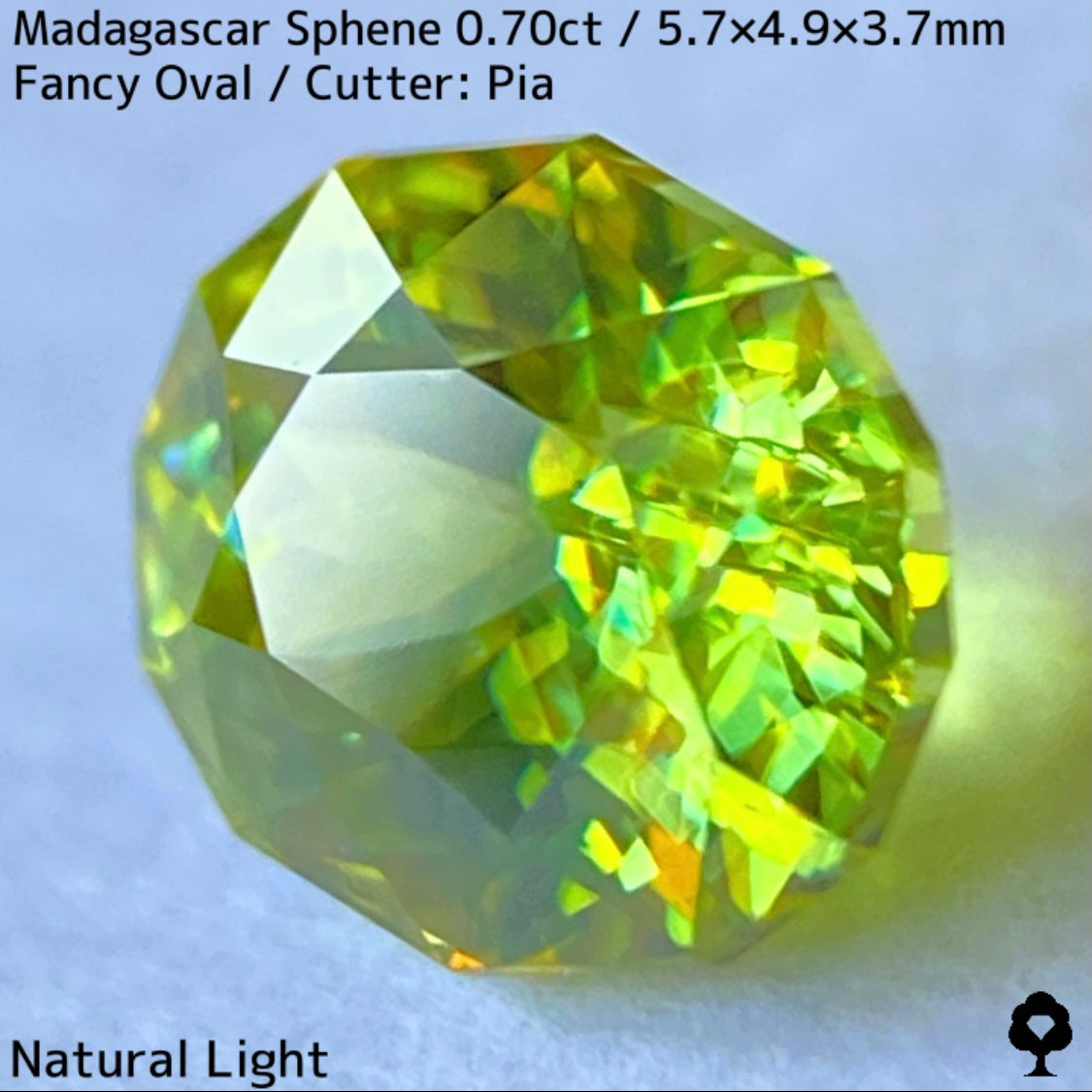 マダガスカルスフェーン0.70ct★明るく鮮やかな希少グリーンの超美結晶から煌めきファイアー止まらない絶品