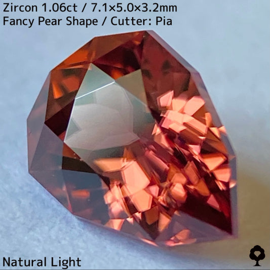 【お客さま専用】ジルコン1.06ct★ピンキッシュオレンジから煌めきファイアー溢れる超美結晶