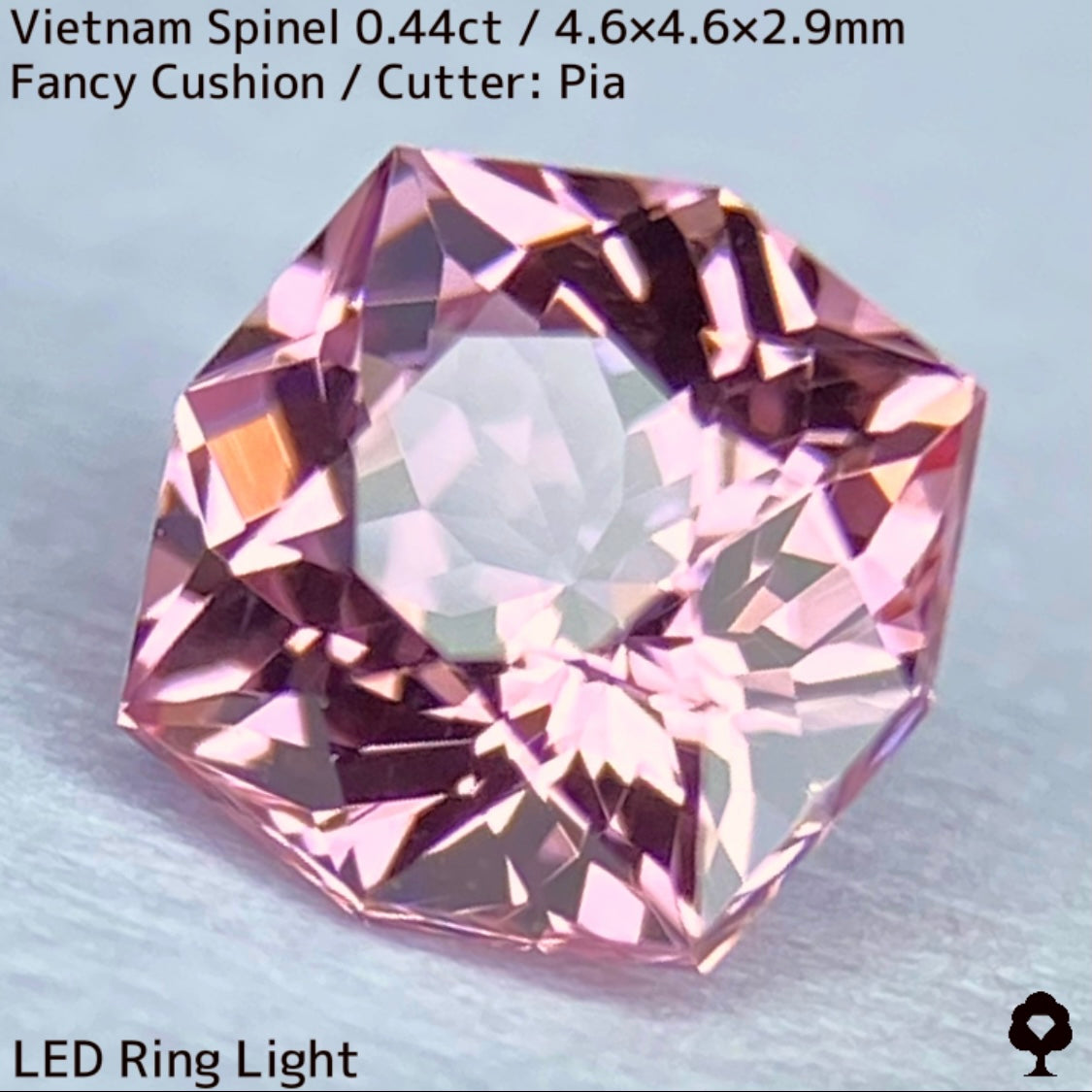ベトナム産ピンクスピネル0.44ct★桜ピンクの美結晶から煌めきとファイアーが止まらない