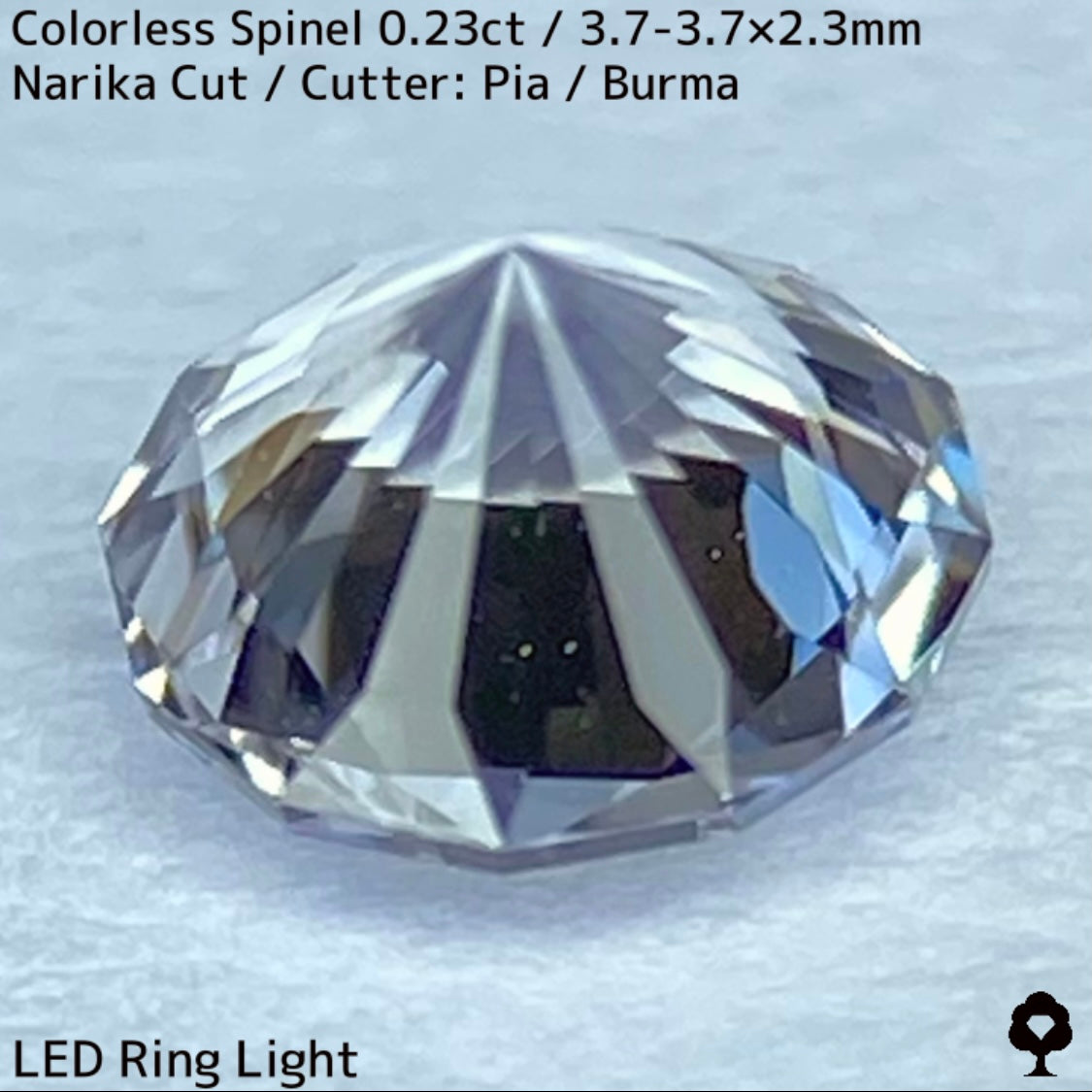 ビルマ産カラーレススピネル0.23ct★クリアな結晶から純白の煌めきとカラフルファイアー放つナリカーカット