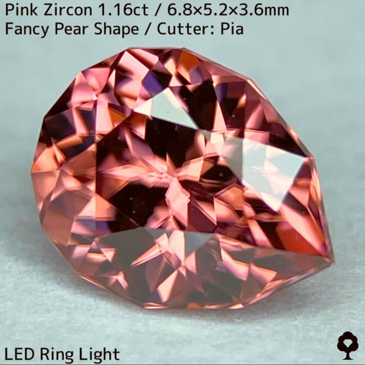 妖艶に色の混ざり合うピンクにファイアー彩るファンシーペアシェイプ★ピンクジルコン1.16ct