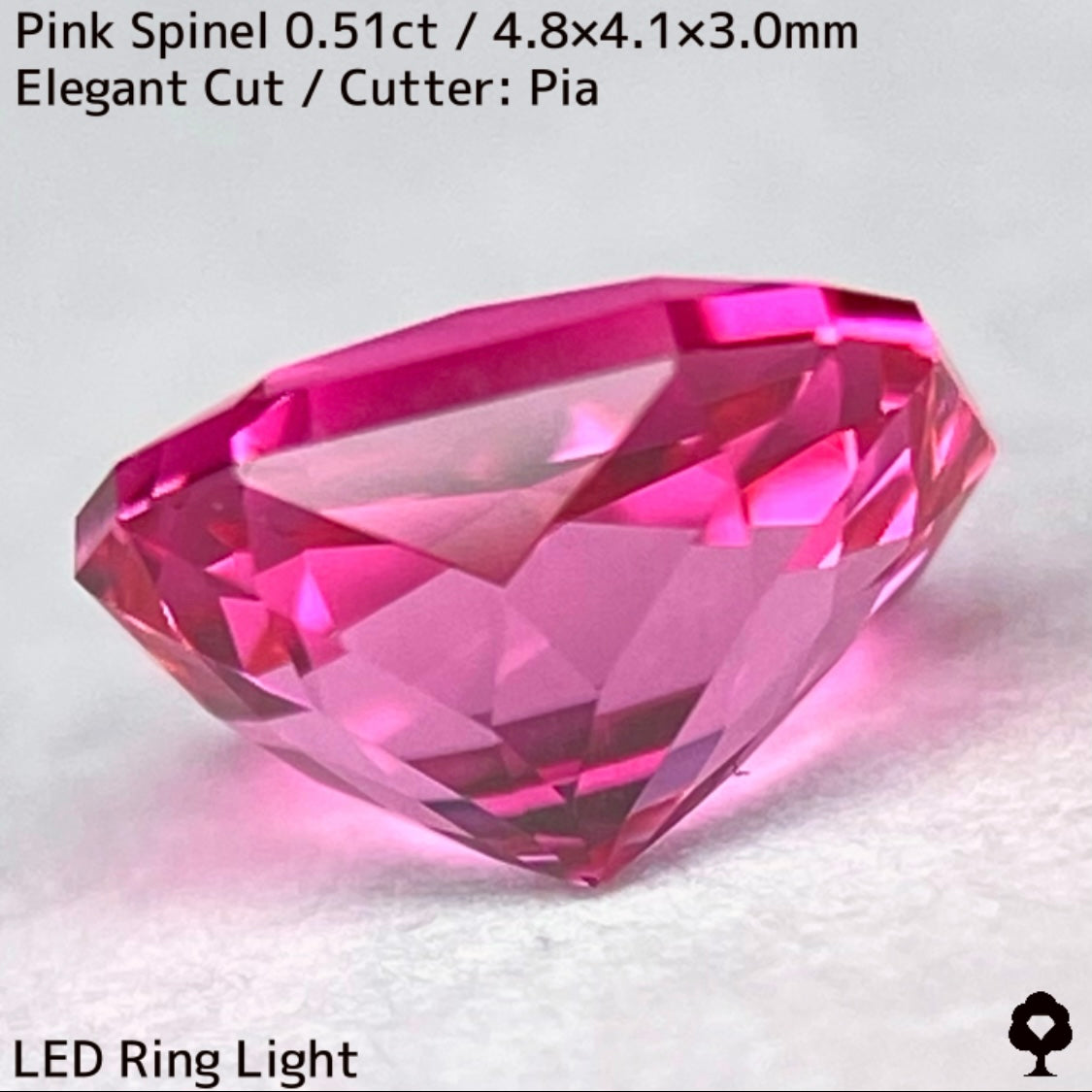 ホットピンクの強く細かい煌めきにファイアーチラつく超美結晶★ピンクスピネル0.51ct
