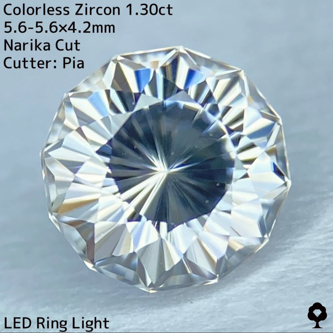 秒針が等しく現れるバチバチファイアーの見事なナリカーカット★カラーレスジルコン1.30ct