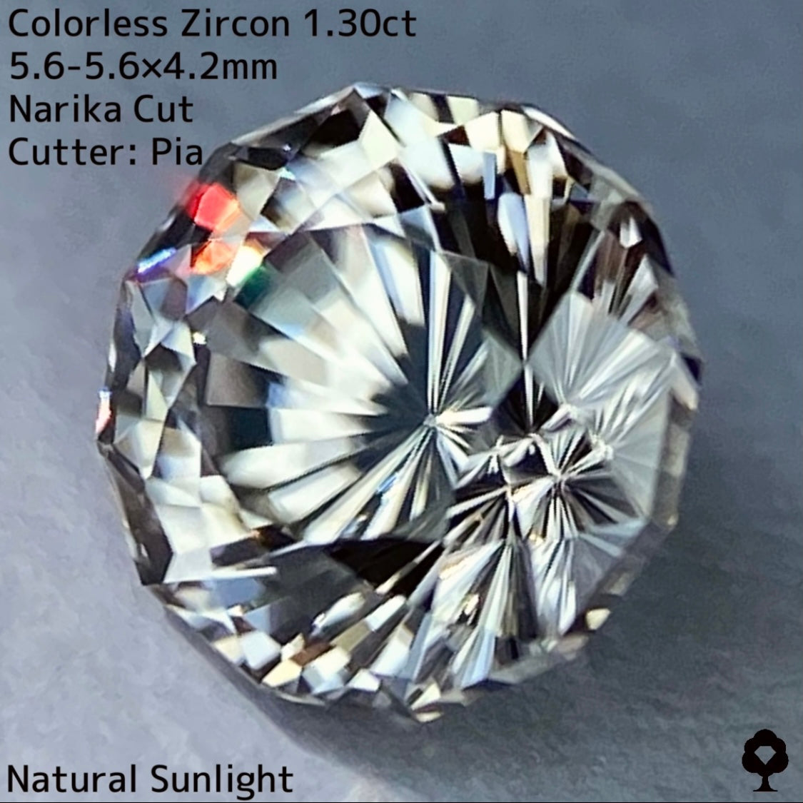 秒針が等しく現れるバチバチファイアーの見事なナリカーカット★カラーレスジルコン1.30ct