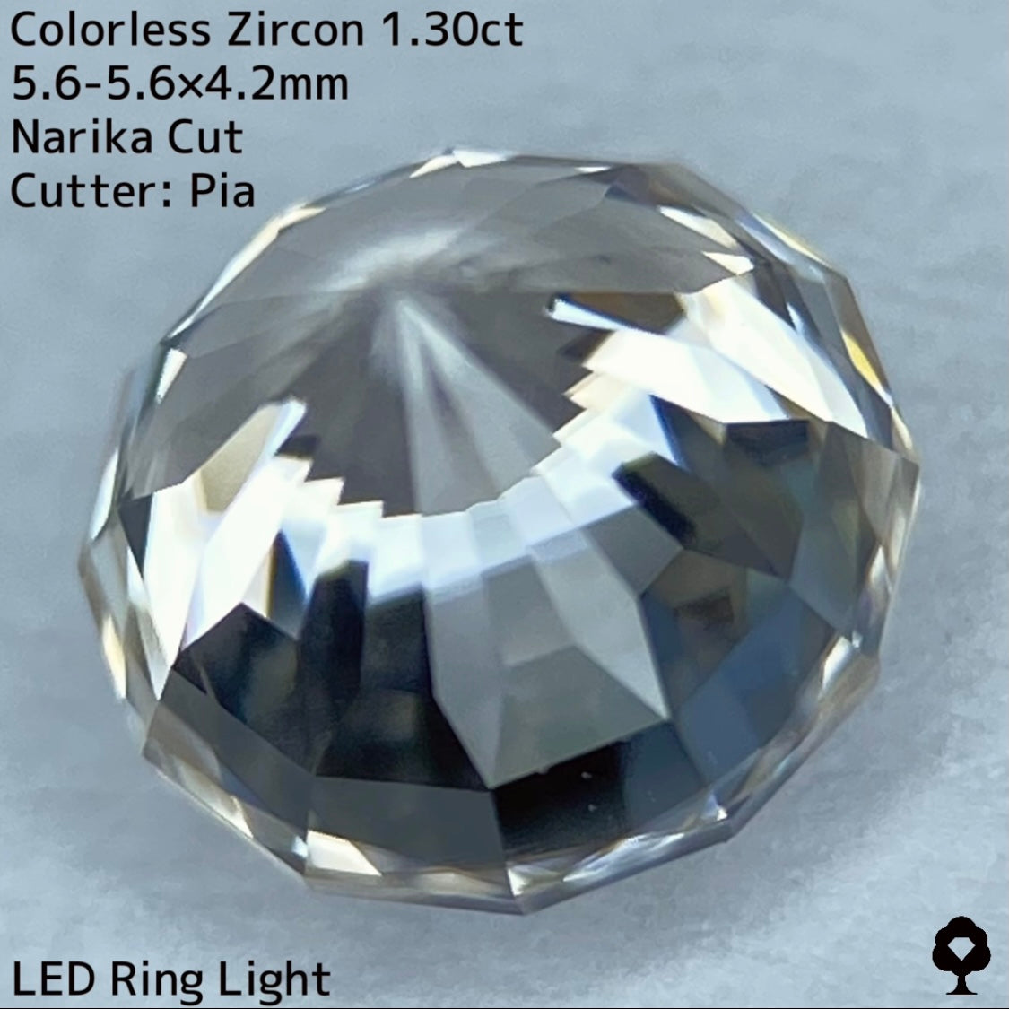 秒針が等しく現れるバチバチファイアーの見事なナリカーカット★カラーレスジルコン1.30ct