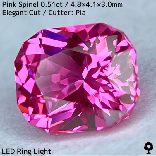 ホットピンクの強く細かい煌めきにファイアーチラつく超美結晶★ピンクスピネル0.51ct