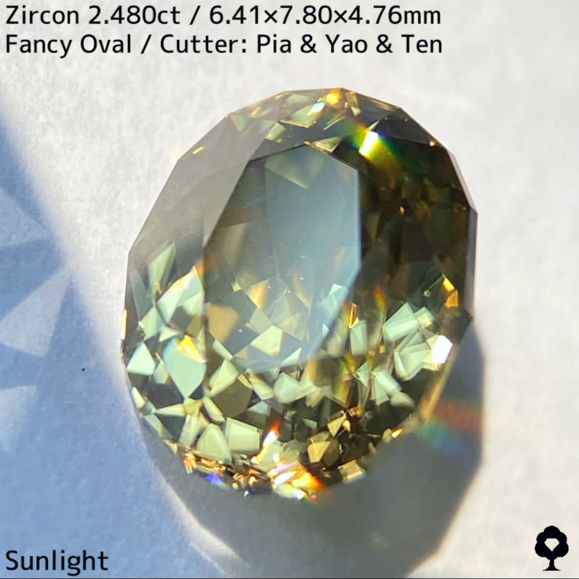 【ご当選者さま専用】ジルコン2.480ct★ゴールドの中に青の色だまりあるグリーンの煌めき放つ面白い1石
