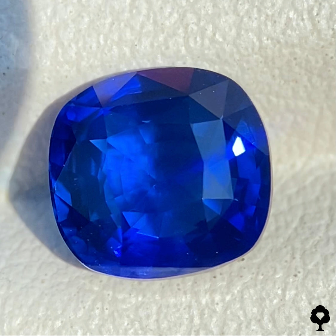 【新夢企画ハーフ&ハーフまほチケ贈呈対象作品】ビルマ産ロイヤルブルーサファイア2.258ct