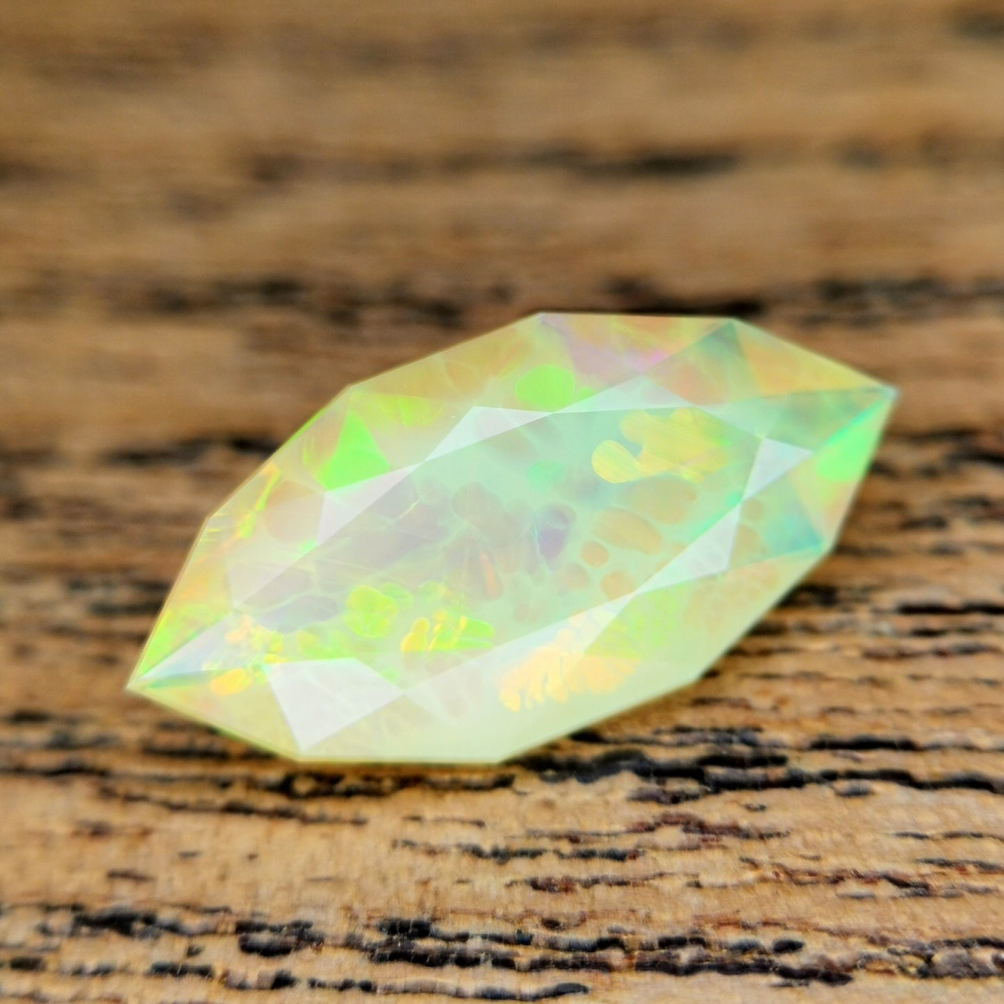整ったマーキスのオパール登場!? エチオピアオパール 1.47ct