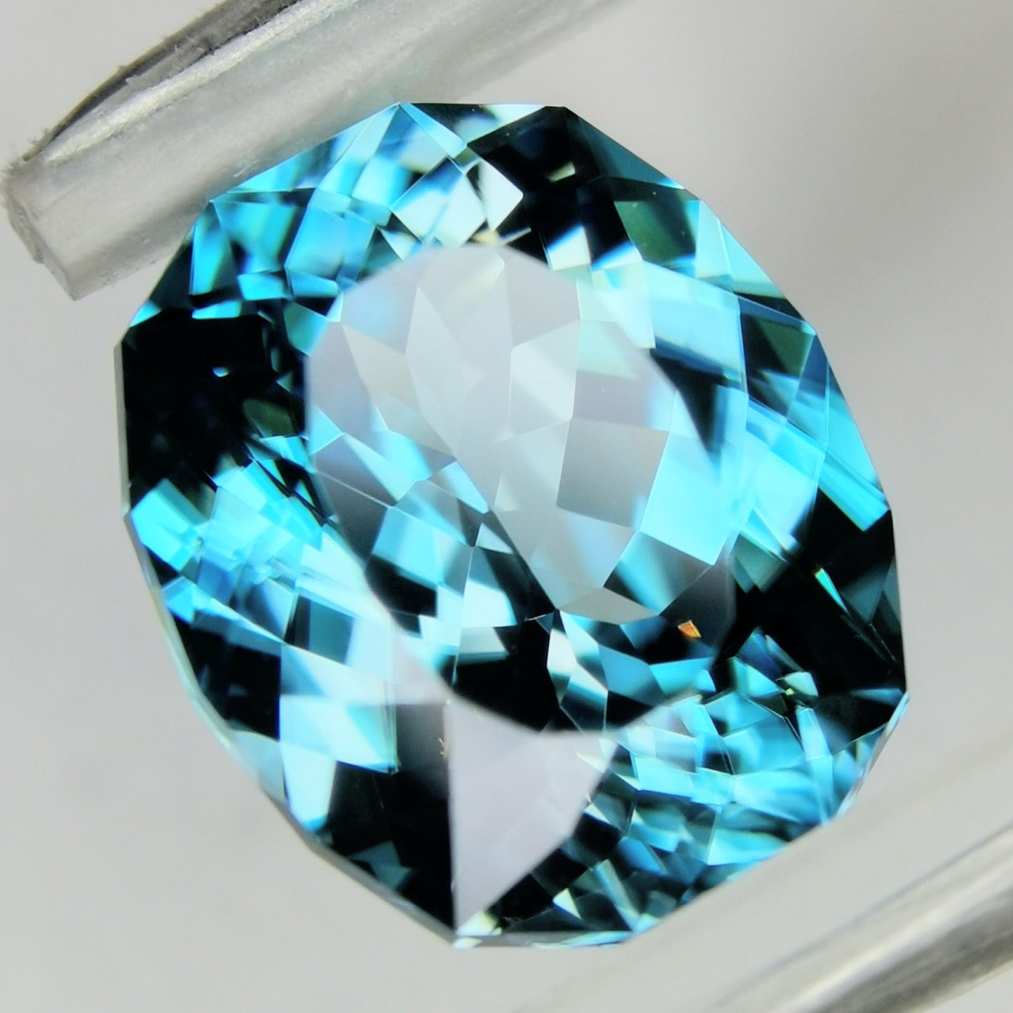 【お客さま専用】ブルージルコン 4.646ct★爽やかで豪快な煌めき止まらない超美結晶