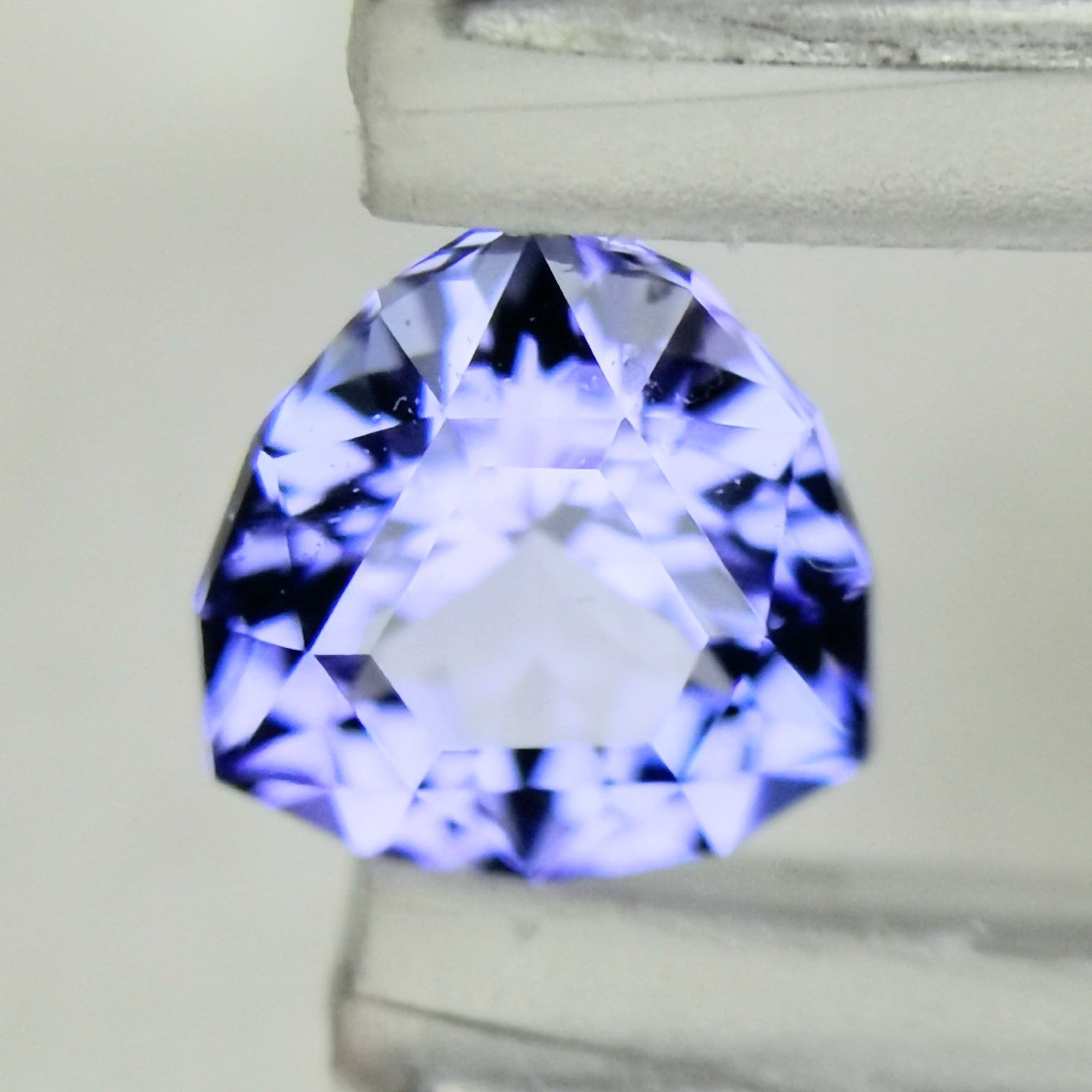 ご当選者さま専用ページ【勝手にチャットプレキャン🎁匿名さま杯】 タンザナイト 0.37ct【ポスカ付】
