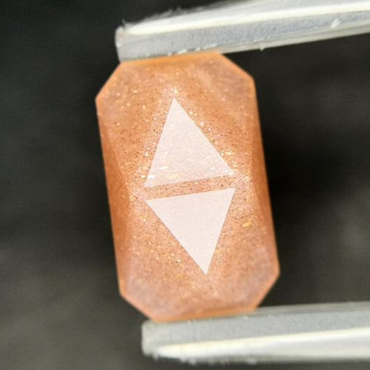 サンストーン 3.541ct / ファセットカットはラスト。カッター"師匠”による独創的ルース