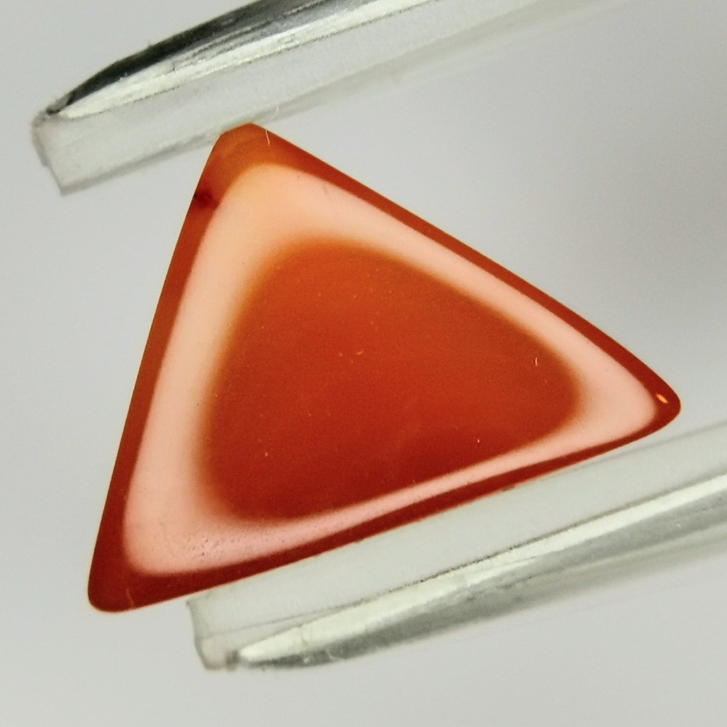 カーネリアン 2.30ct / 【紅玉髄 残り僅か】樹状インクルみたいなのが入った面白い一石