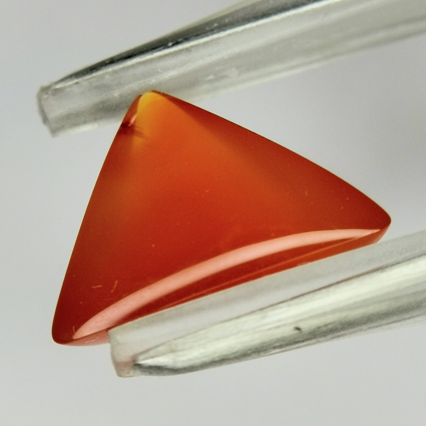 カーネリアン 2.30ct / 【紅玉髄 残り僅か】樹状インクルみたいなのが入った面白い一石