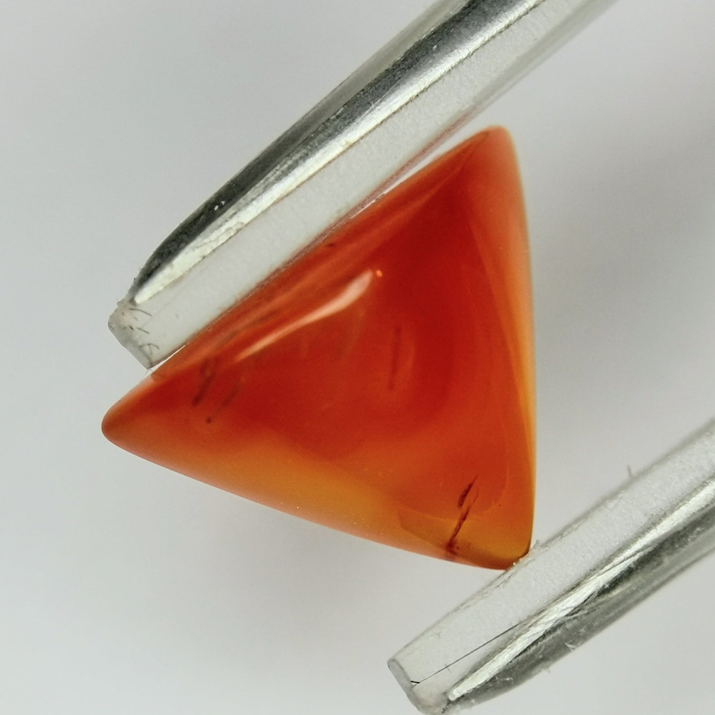 カーネリアン 2.30ct / 【紅玉髄 残り僅か】樹状インクルみたいなのが入った面白い一石
