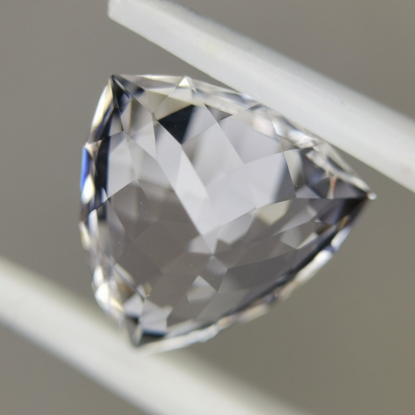 ダンビュライト 6.964ct