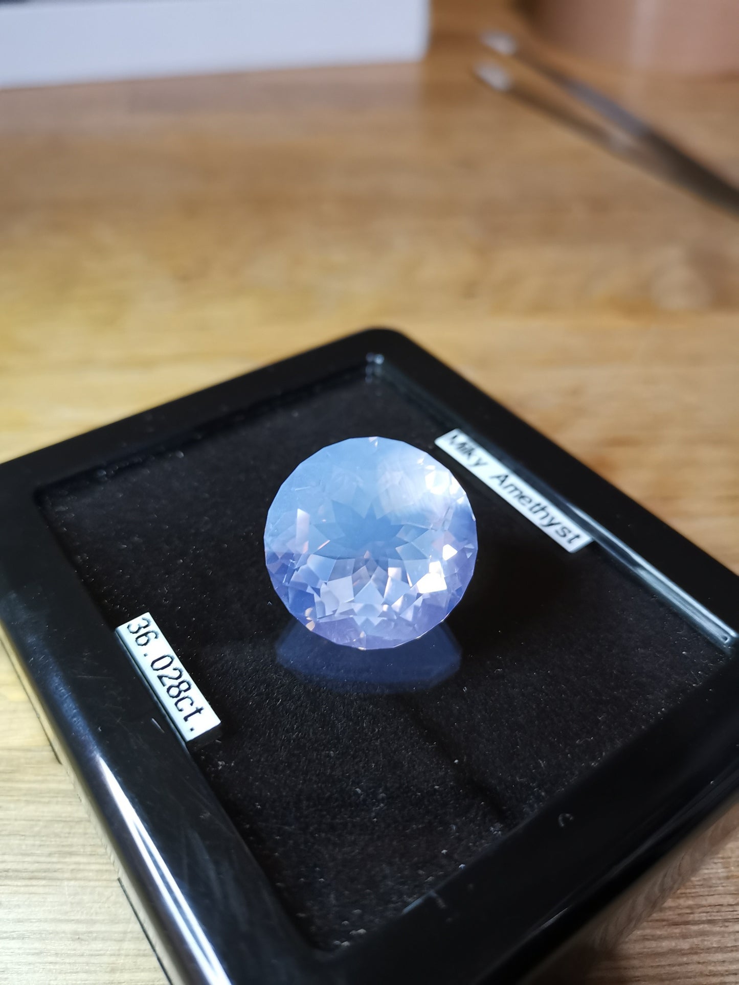 【最多の24角形】8個の新宝石形ファセットが施された / ミルキーアメジスト 36.028ct