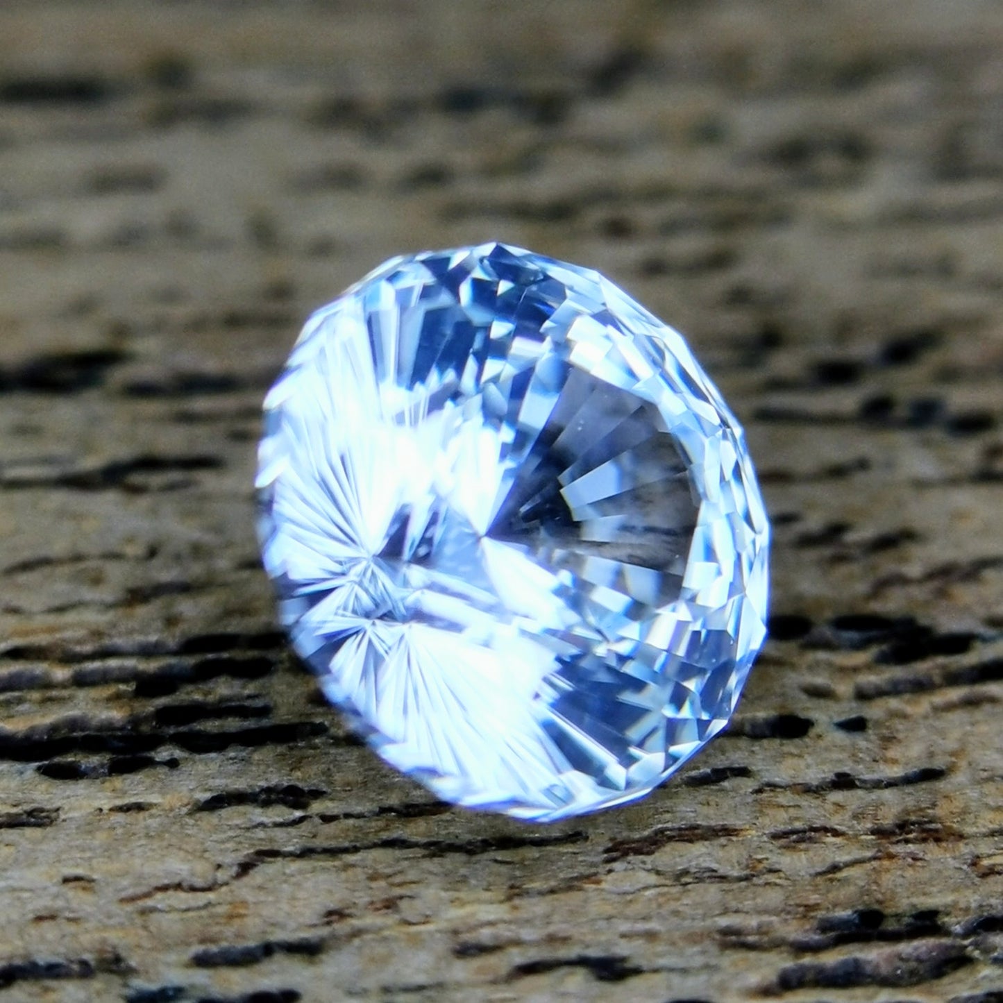 【お客さま専用】シルキーさが可愛い、横顔は透明度高い風信子石💎 / カラーレスジルコン 0.97ct
