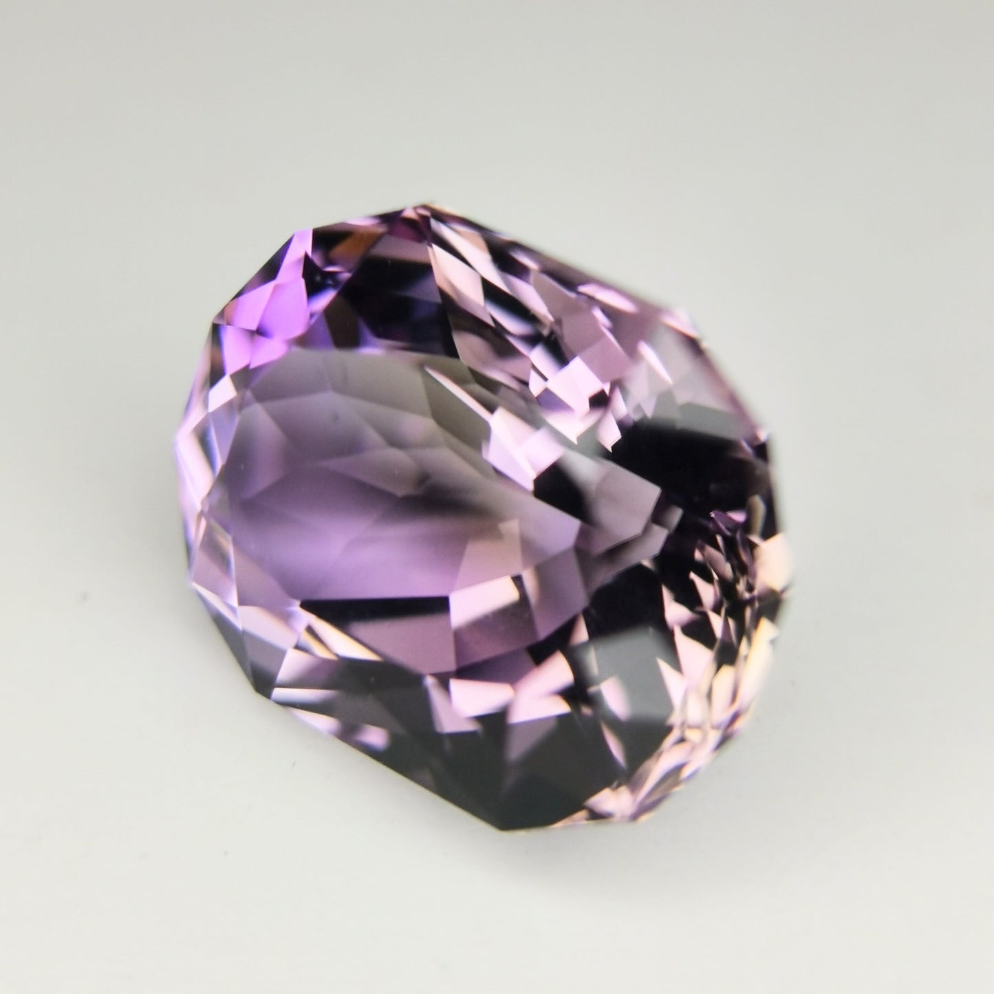 黄色の入り方が面白い、紫多めの一石 / アメトリン 2.99ct