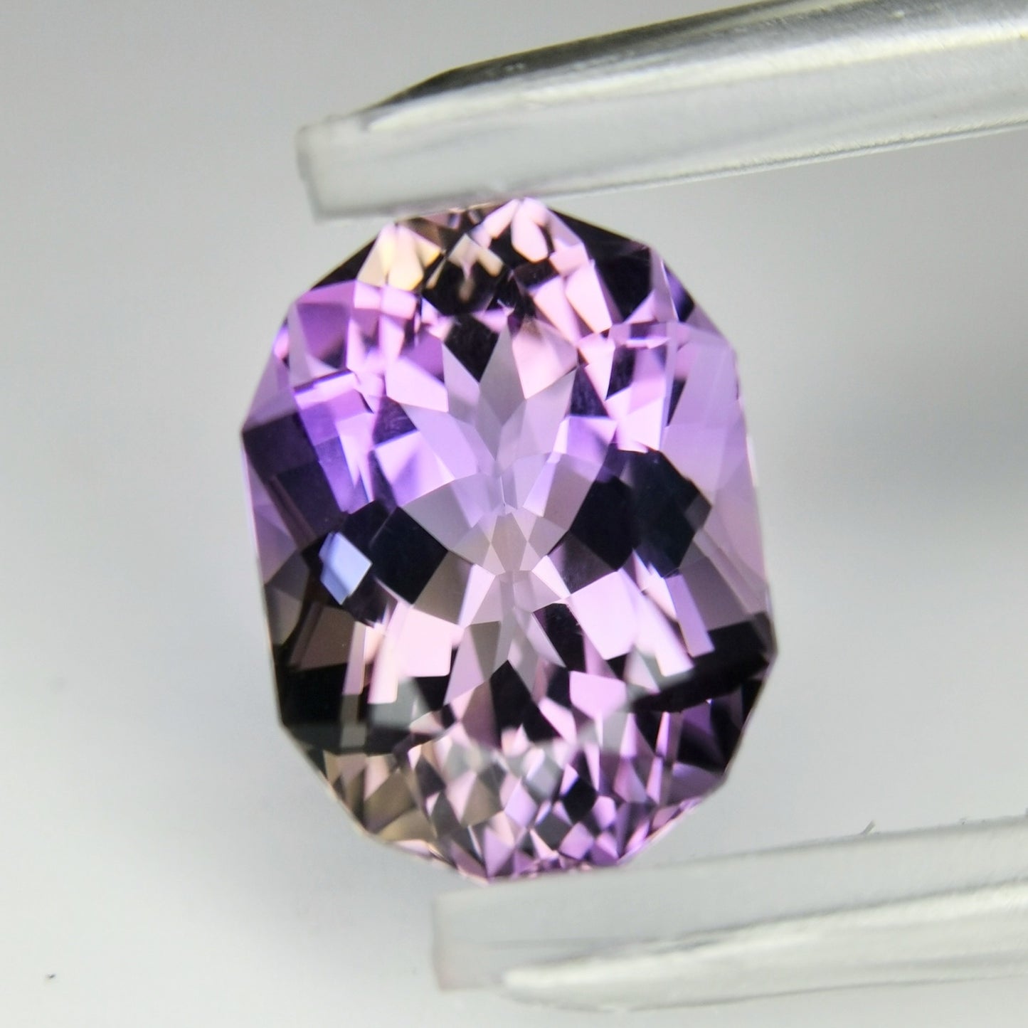 黄色の入り方が面白い、紫多めの一石 / アメトリン 2.99ct