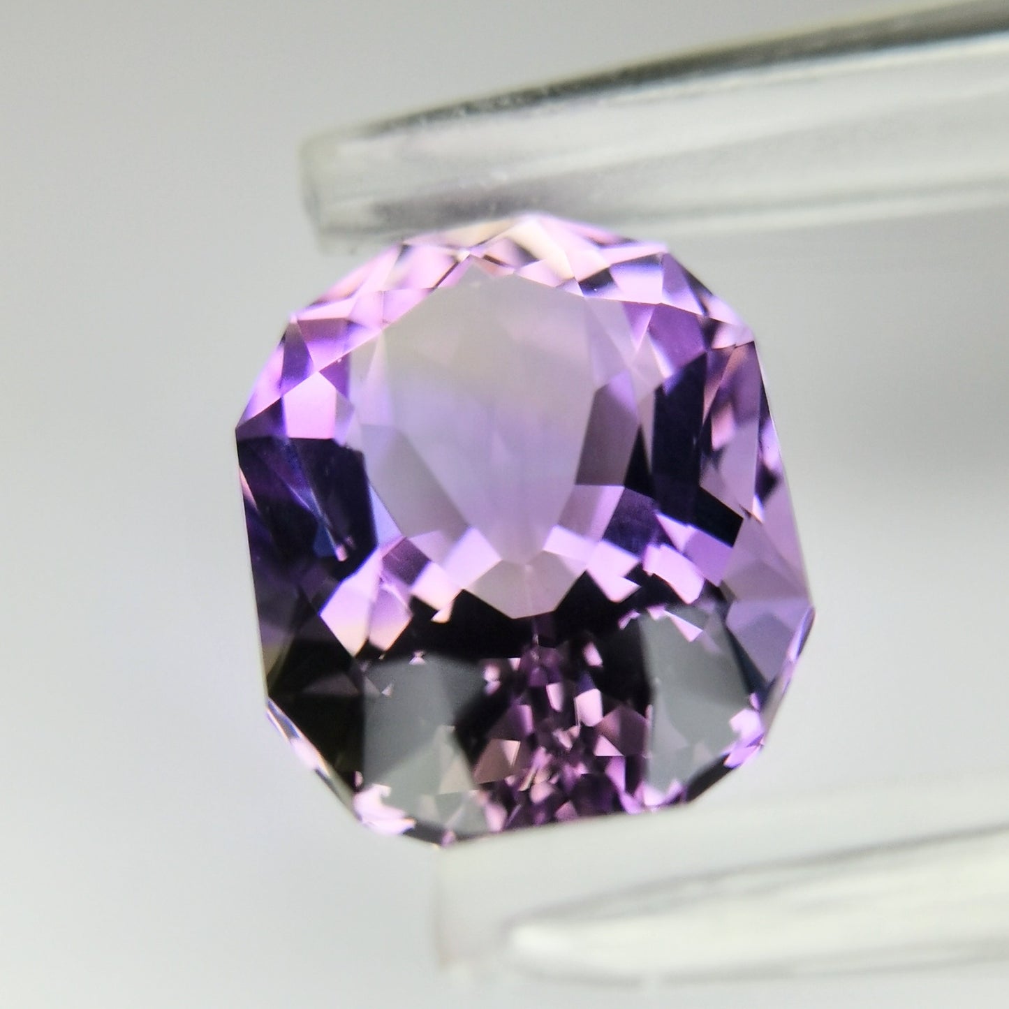 黄色の入り方が面白い、紫多めの一石 / アメトリン 2.99ct